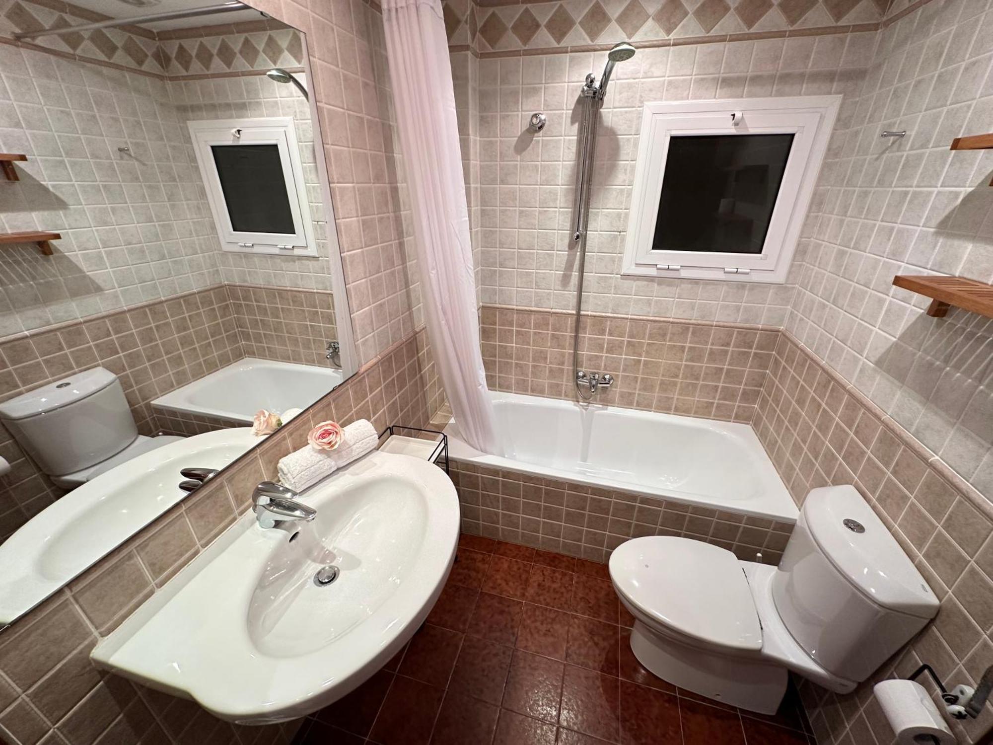 Ferienwohnung Agi Llotja Plazza Roses Exterior foto